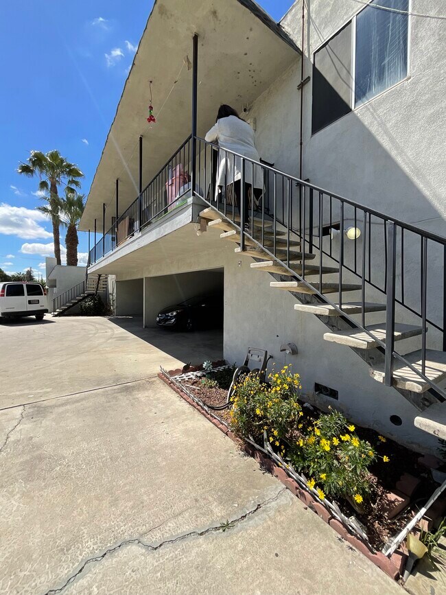 Building Photo - 5712 Stockdale Hwy