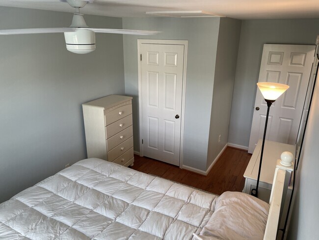 Building Photo - 6108 Castletown Way