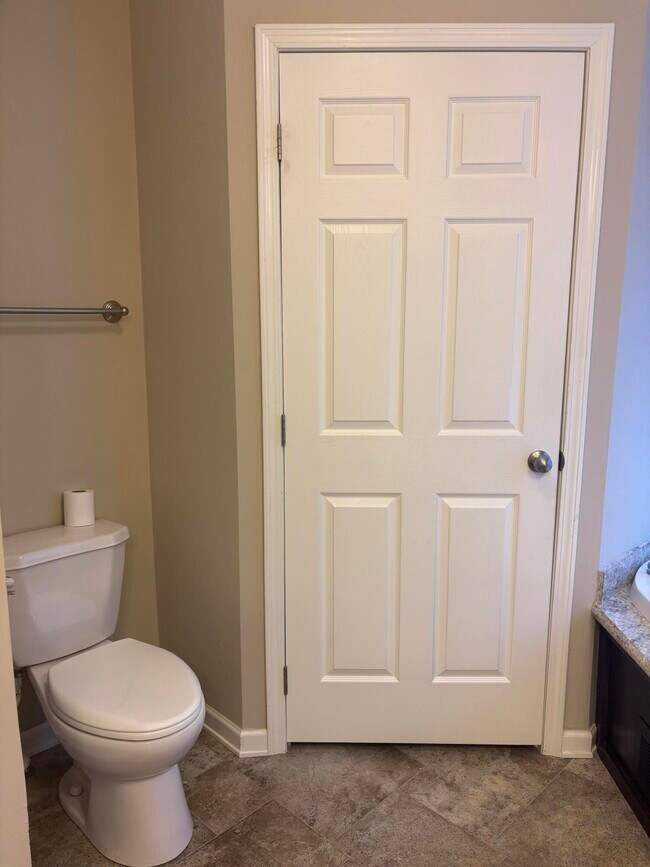 Building Photo - 205 Joy Rd