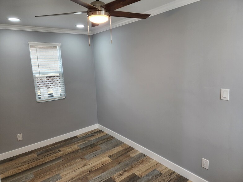 Building Photo - 3014 Clay Ave
