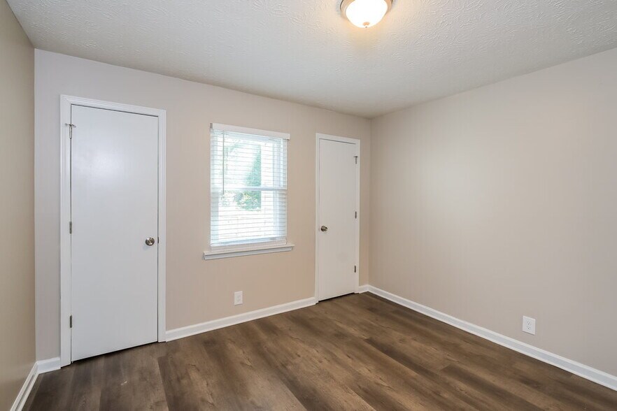 Building Photo - 5069 Great Meadows Rd
