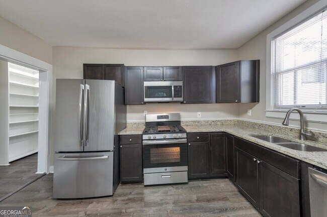 Building Photo - 1333 Womack Ave