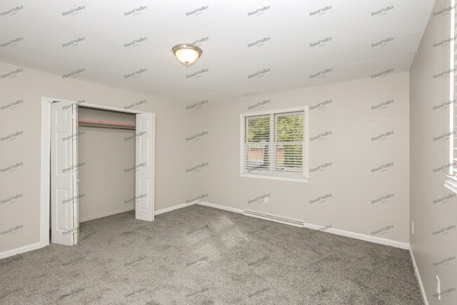 Building Photo - 309 Summit St