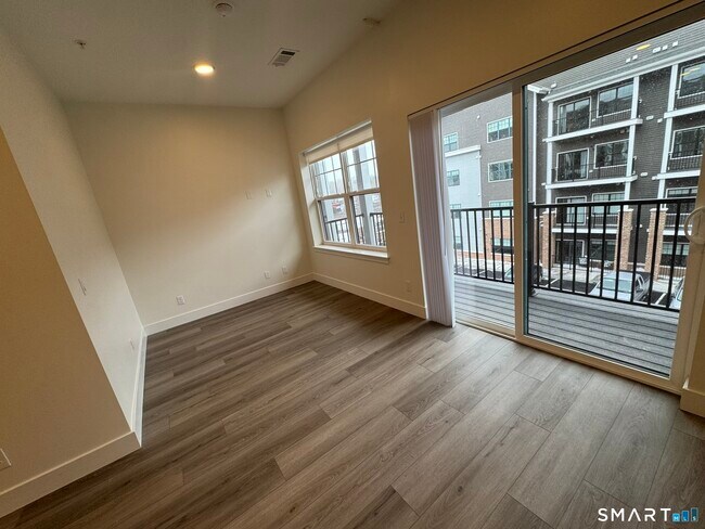 Building Photo - 414 Berlin Tpke