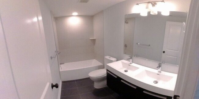 Building Photo - Incredible, modern apartment