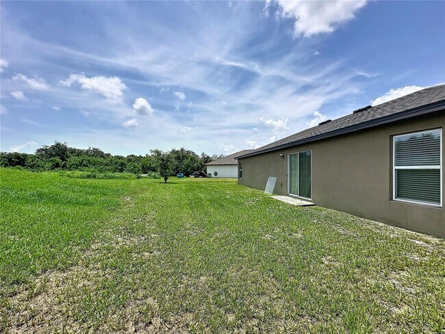 Building Photo - 1407 Hillsborough Way