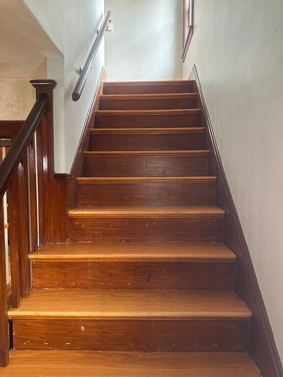 Building Photo - 238 Ashcroft Rd