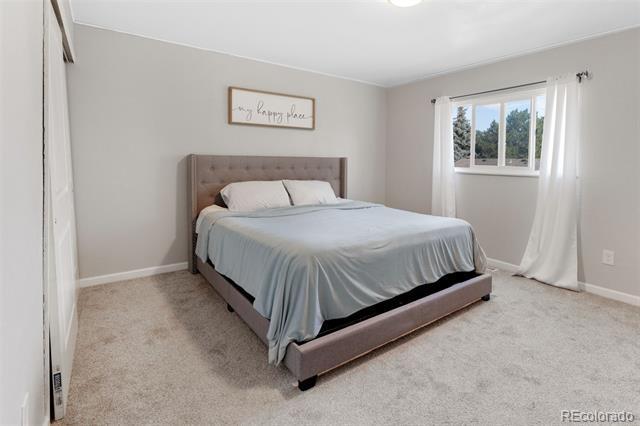Building Photo - 943 Rancher Dr