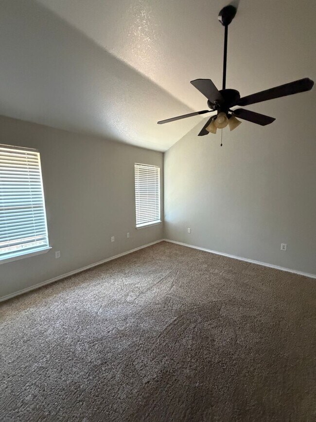 Building Photo - 4407 Trevino St