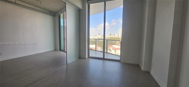 Building Photo - 3029 NE 188th St