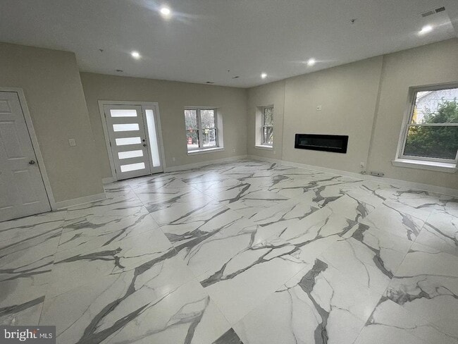 Building Photo - 8618 Jones Mill Rd