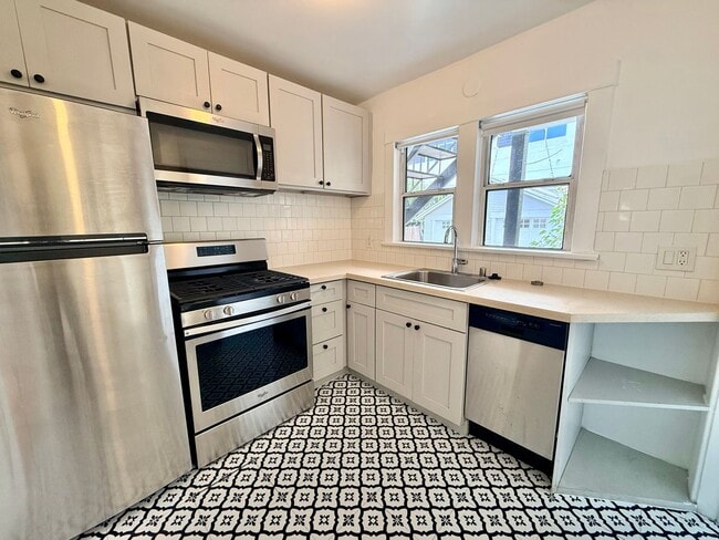 Building Photo - 2471 W Ave 32