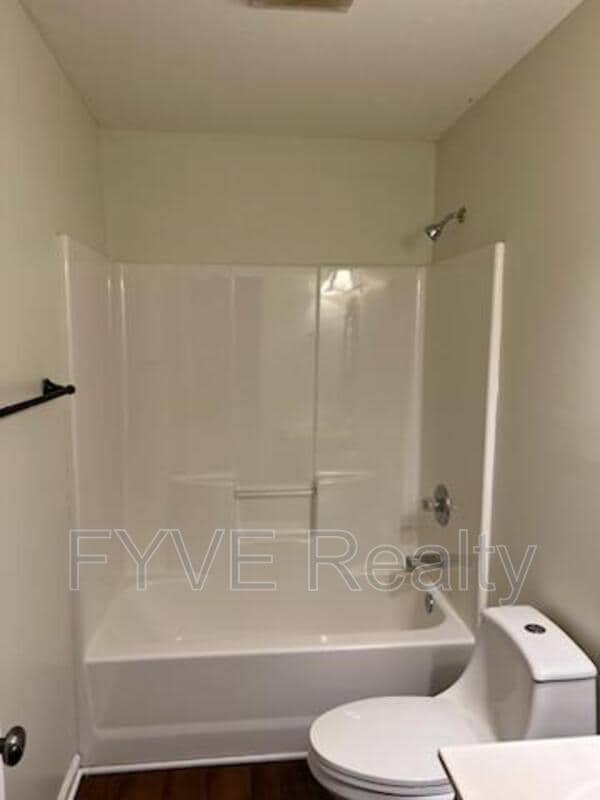 Building Photo - 2426 Middlebrook Ridge Ln