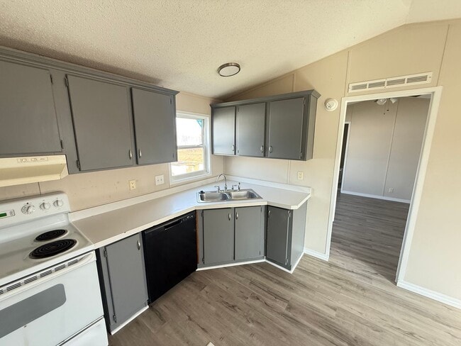 Building Photo - 2 Bed 1 Bath Highlandville, MO