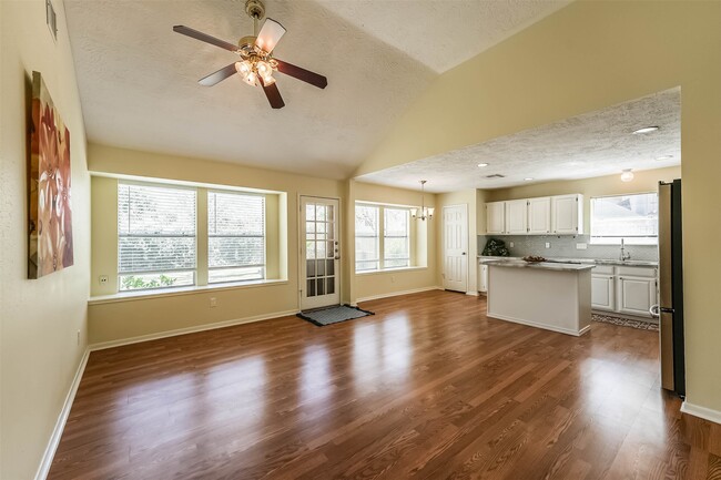 Building Photo - 14403 Little Willow Walk