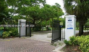 Building Photo - 7920 Harding Ave