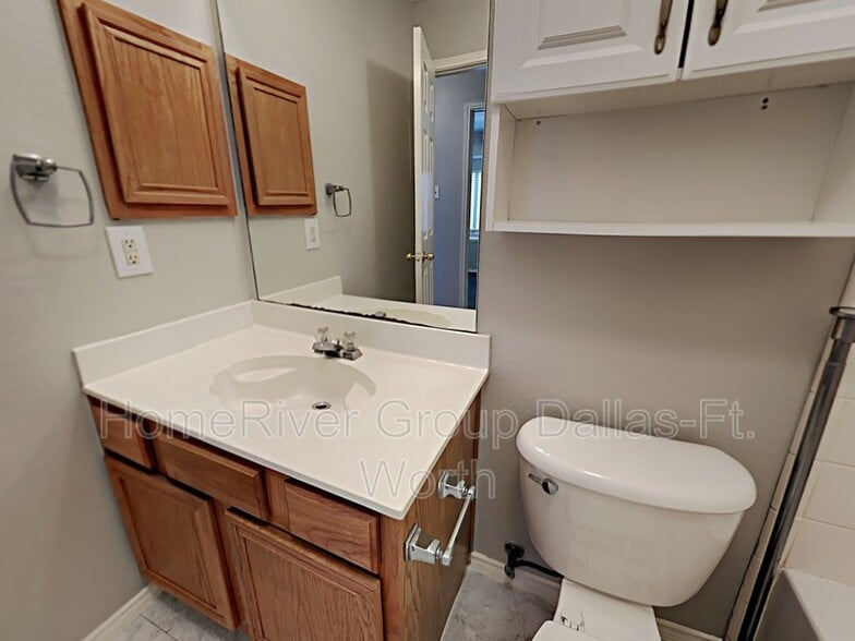 Building Photo - 7209 Chaucer Dr