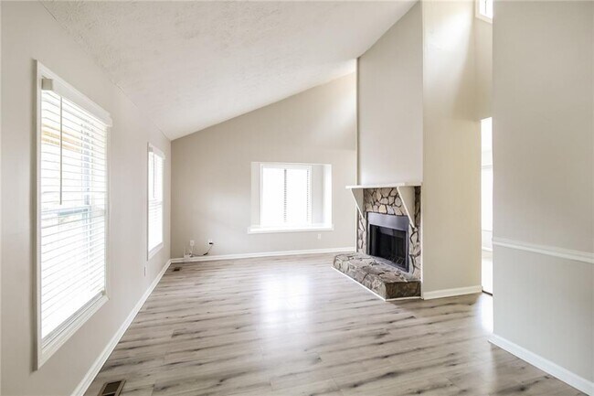 Building Photo - 2314 Tapanzee Ln