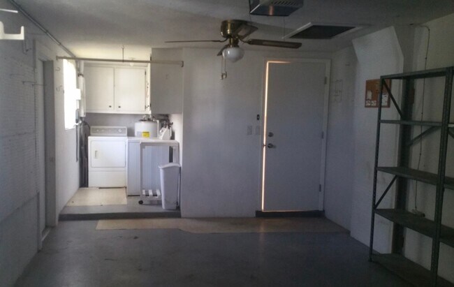 Building Photo - 7827 Monarda Dr