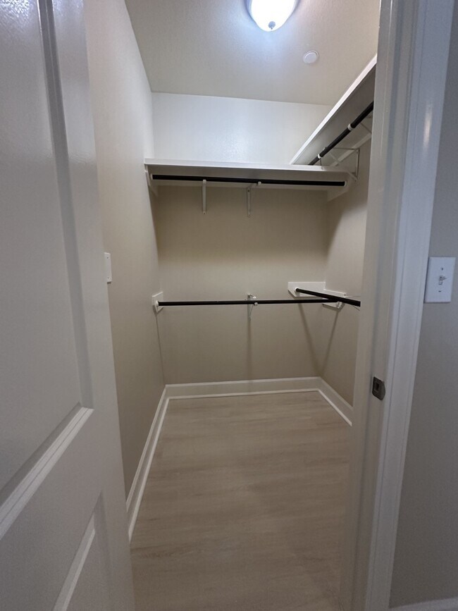 Building Photo - 1820 Jacquelyn Dr