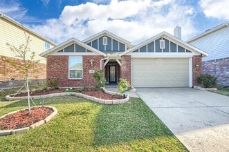 Building Photo - 616 Smokebrush St