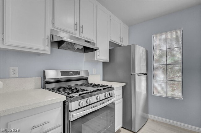 Building Photo - 4730 Nara Vista Way