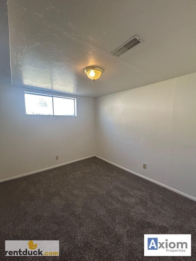 Building Photo - 139-132 Belva Ln