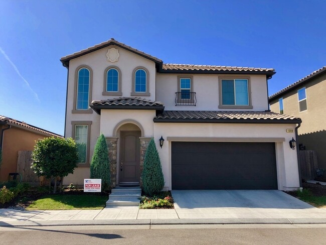 Primary Photo - $2,750 Copper River Golf Course, 3 Bed + L...