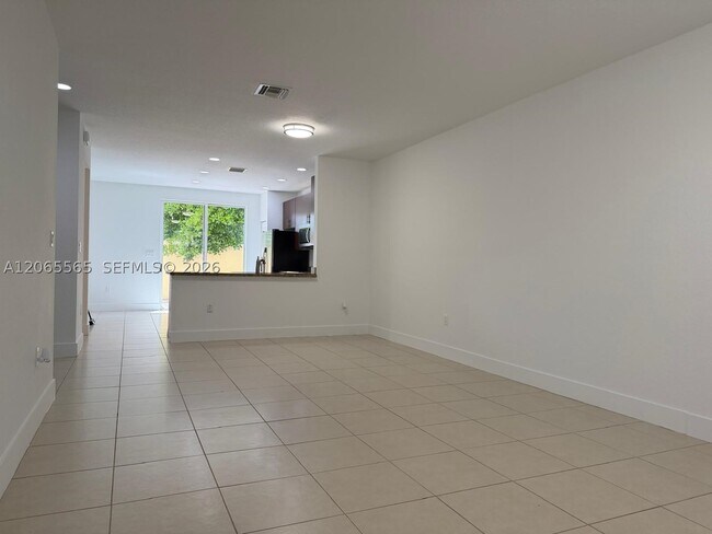Building Photo - 4017 SW 149th Ct