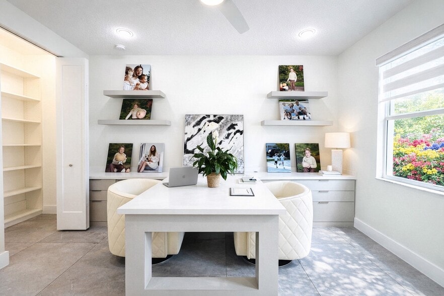 OFFICE - 15377 Green River Ct