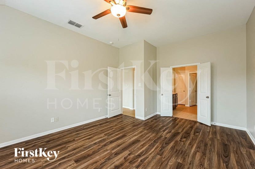 Building Photo - 3218 Storm Watch