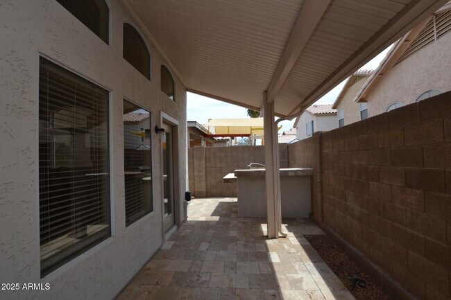 Building Photo - 4927 W Wahalla Ln