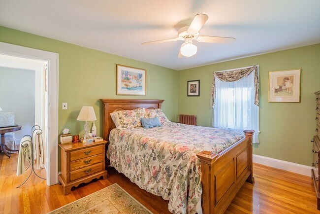 Building Photo - 22 Crescent Hill Ave