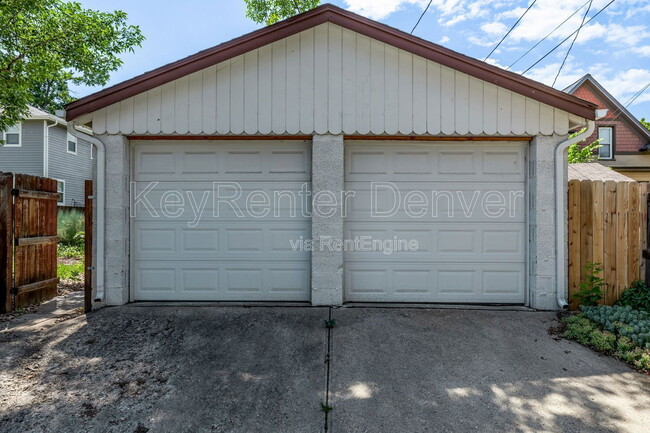 Building Photo - 4654 N Bryant St