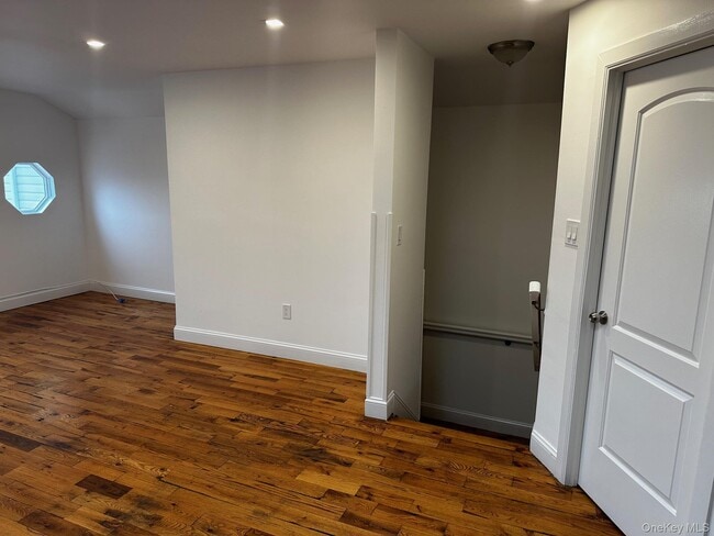 Building Photo - 3-44 Beach 87th St