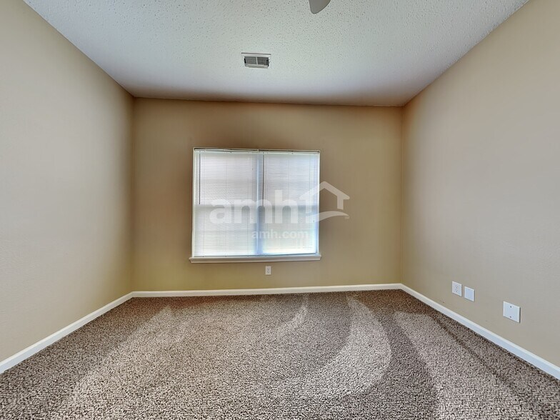 Building Photo - 1472 Egret Ln