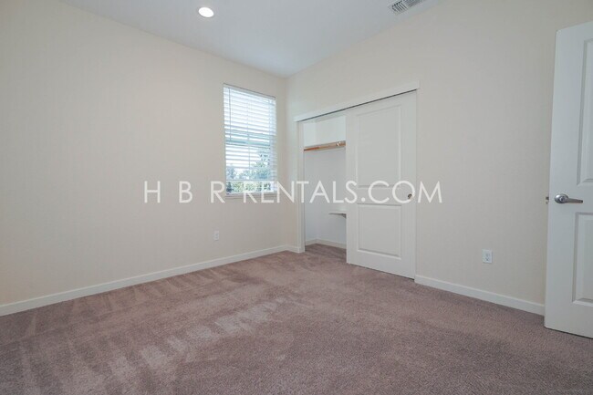 Building Photo - Modern 4-Bedroom Retreat in Mountain House...