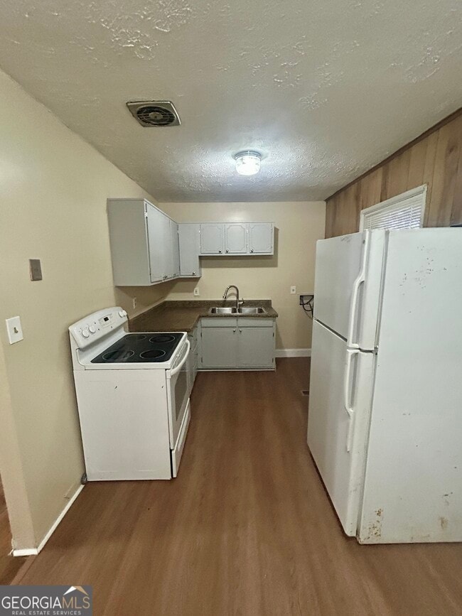 Building Photo - 6650 Westfield Dr