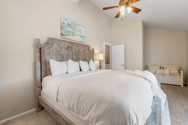 Building Photo - 7405A Beach Dr