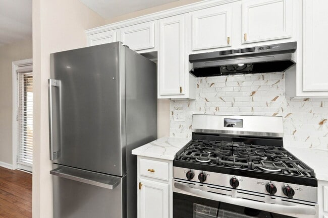 Building Photo - 2069 Bixler Cir