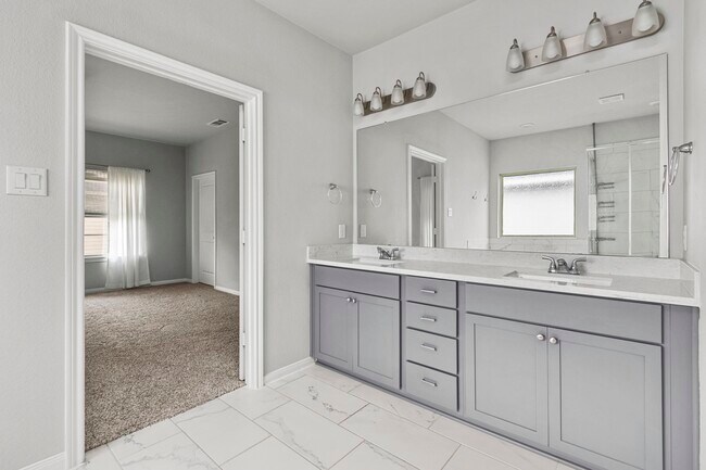 Building Photo - 31130 Mahogany Fir Trl