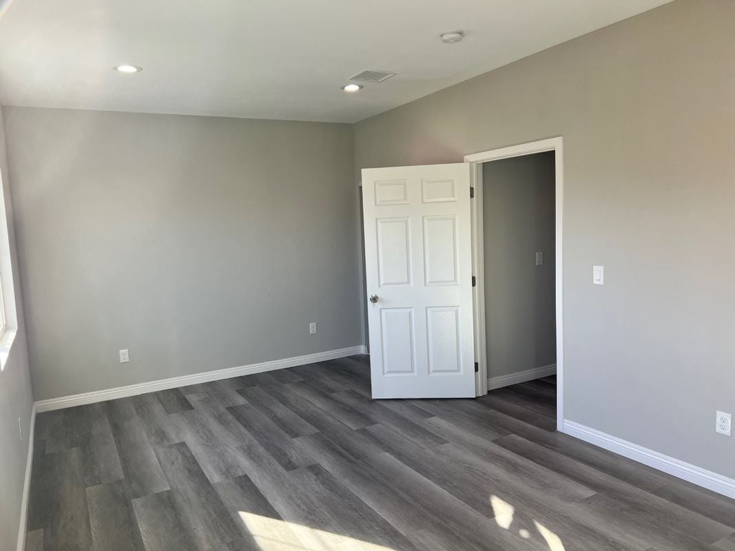 Building Photo - 18414 Horst Ave