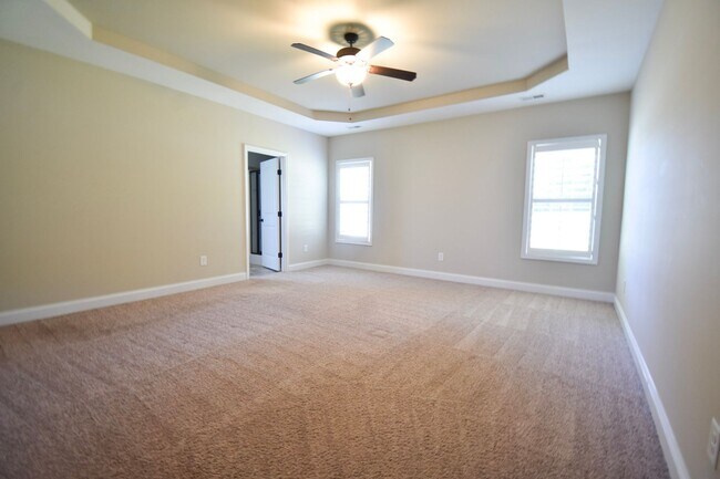 Building Photo - 4 Bedroom 2 Bathroom- Small Pets Considered