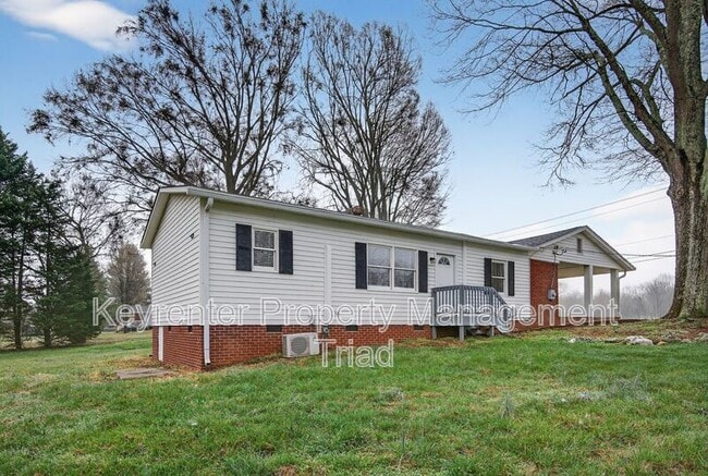 Building Photo - 8022 Linville Rd