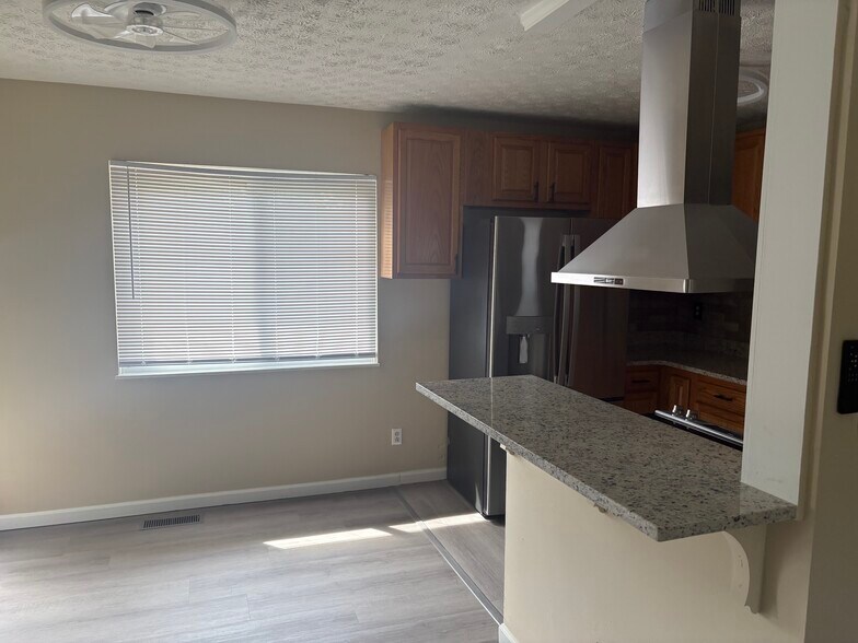 Building Photo - 1197 Silverbrook Dr