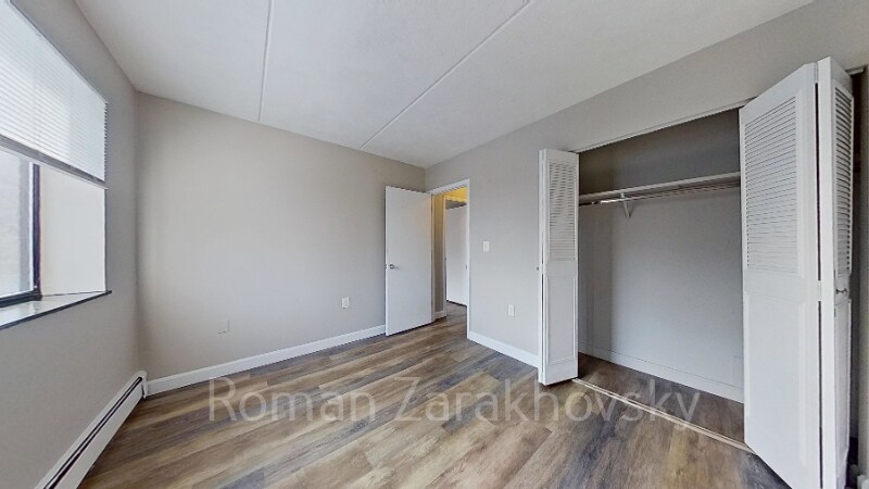 Building Photo - 12 Cottage Ct