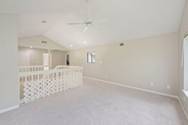 Building Photo - 1219 Oakmont Dr