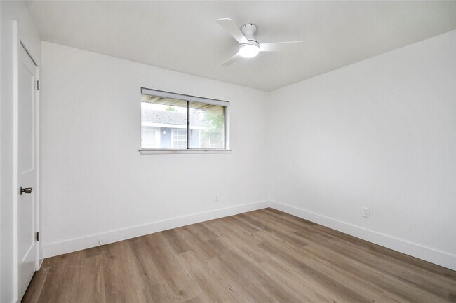 Building Photo - 7210 Lumber Jack Dr