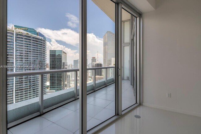 Building Photo - 465 Brickell Ave