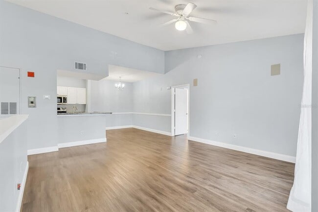 Building Photo - 14304 Fredricksburg Dr